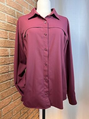 Magellan Fish Gear Burgundy roll-tab shirt- moisture wicking semi-fitted- large